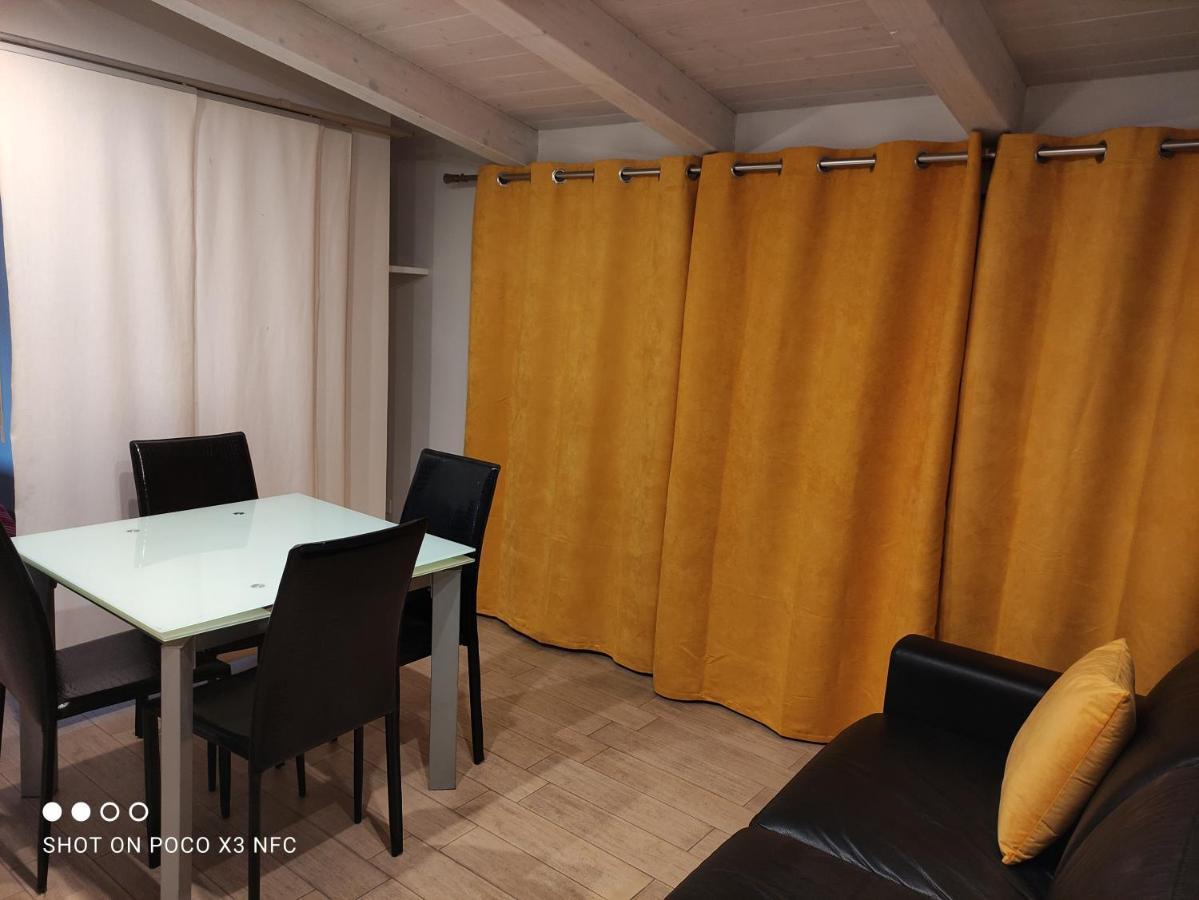 Albergo Diffuso Dimora Rossi B&B Turi Exterior foto
