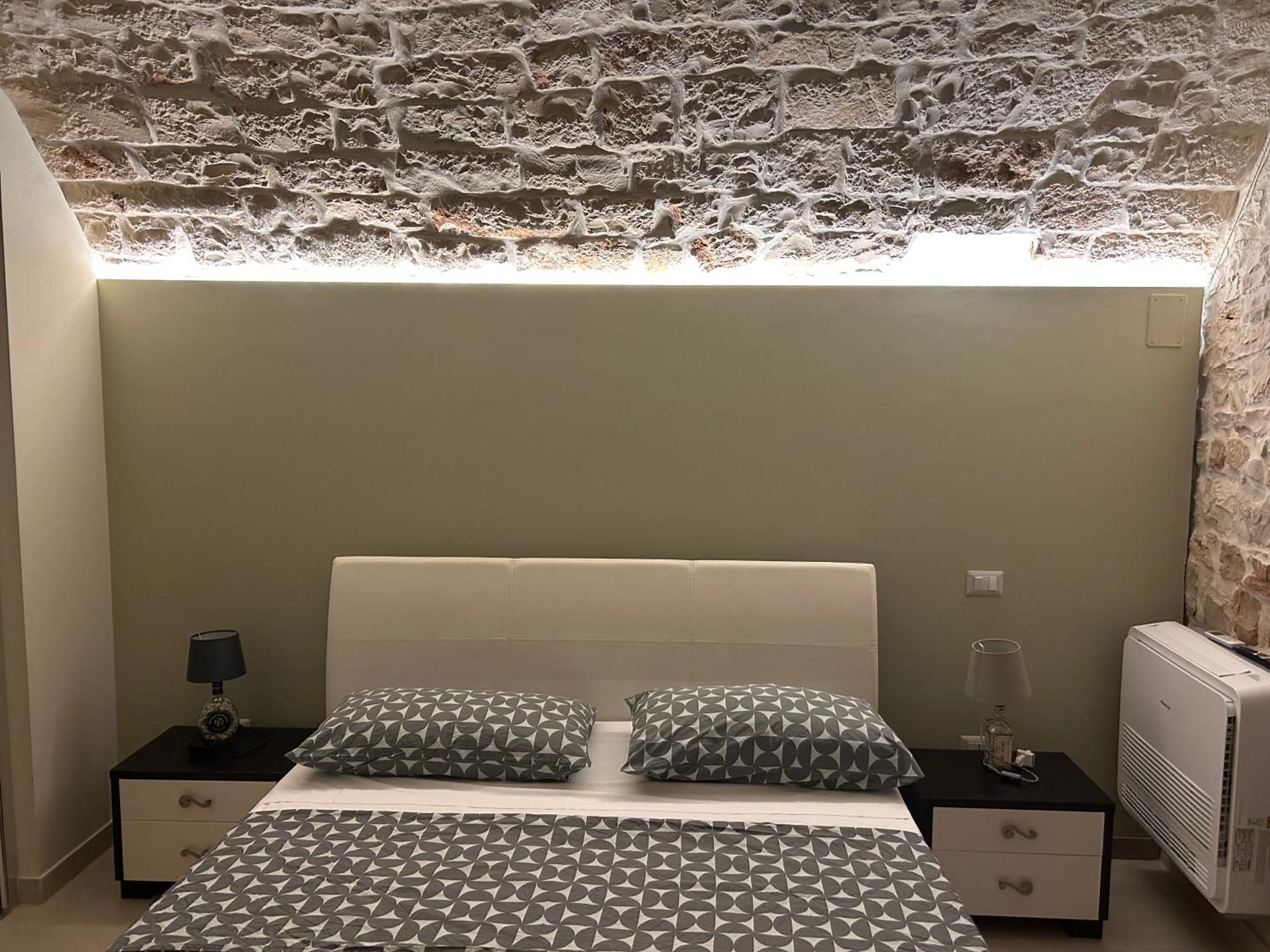 Albergo Diffuso Dimora Rossi B&B Turi Exterior foto