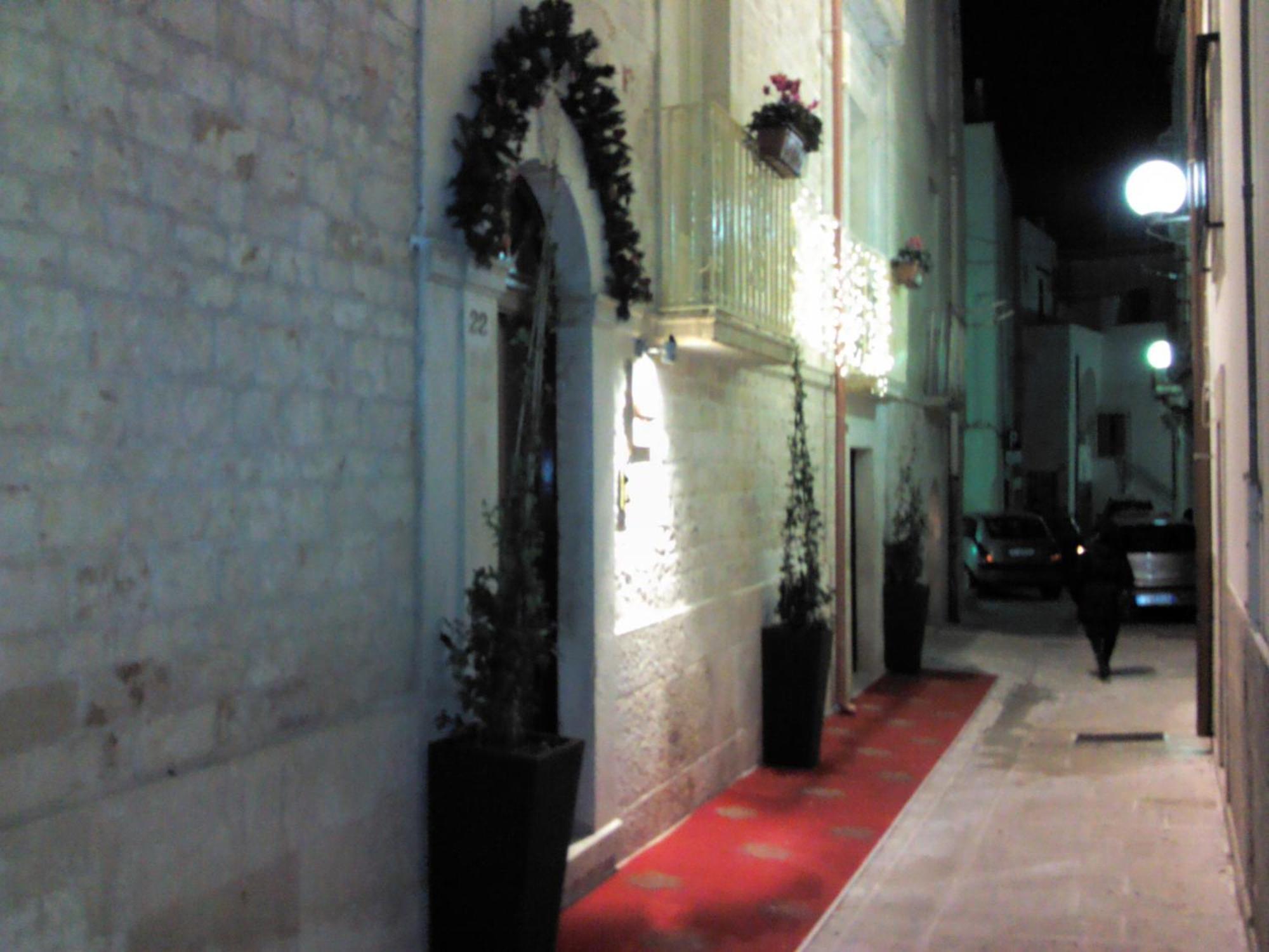 Albergo Diffuso Dimora Rossi B&B Turi Exterior foto