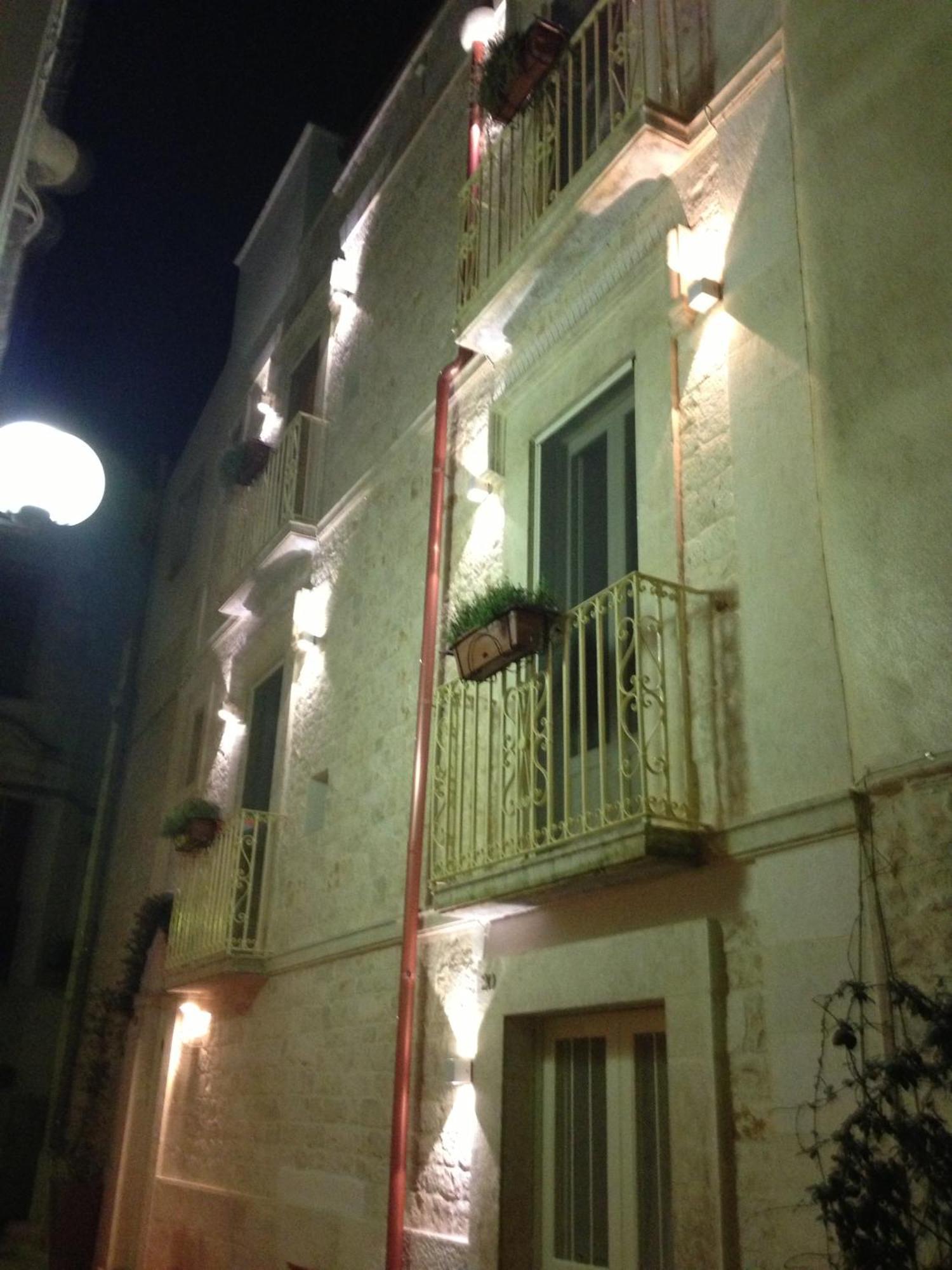 Albergo Diffuso Dimora Rossi B&B Turi Exterior foto